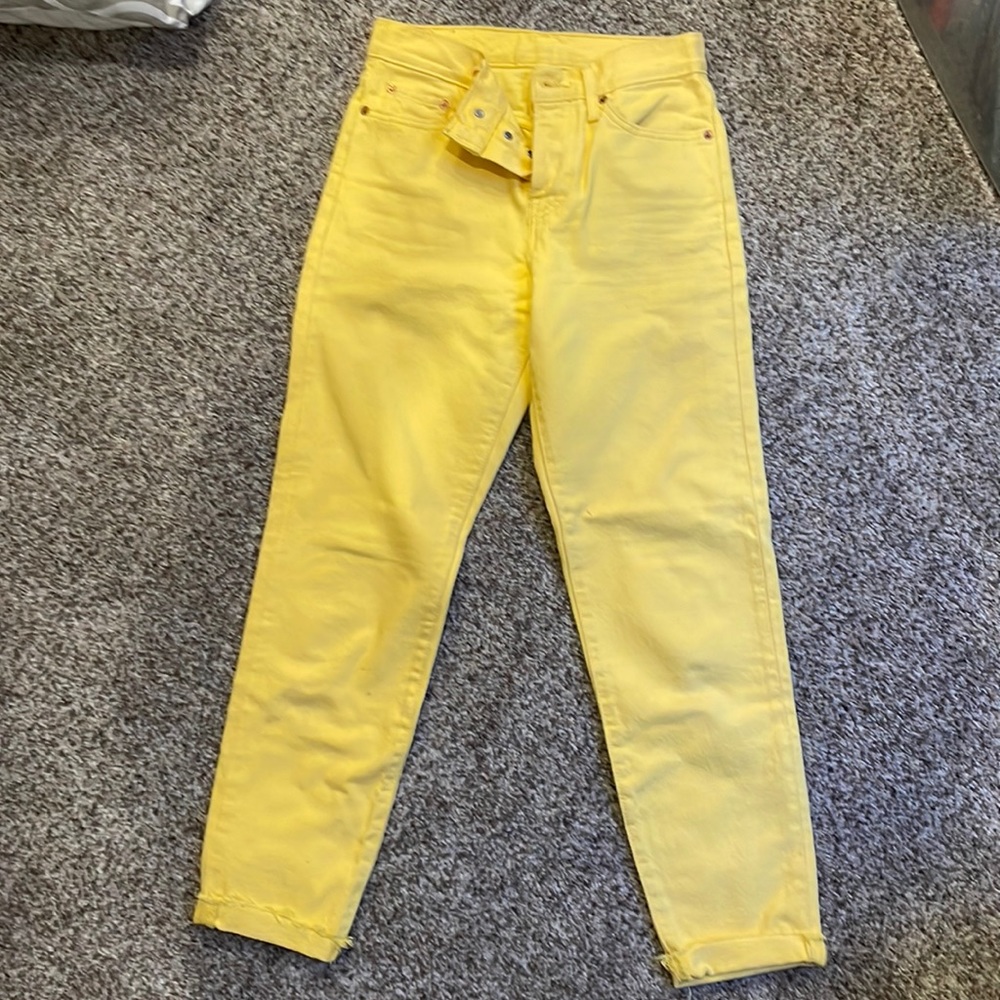 Levis Yellow Jeans